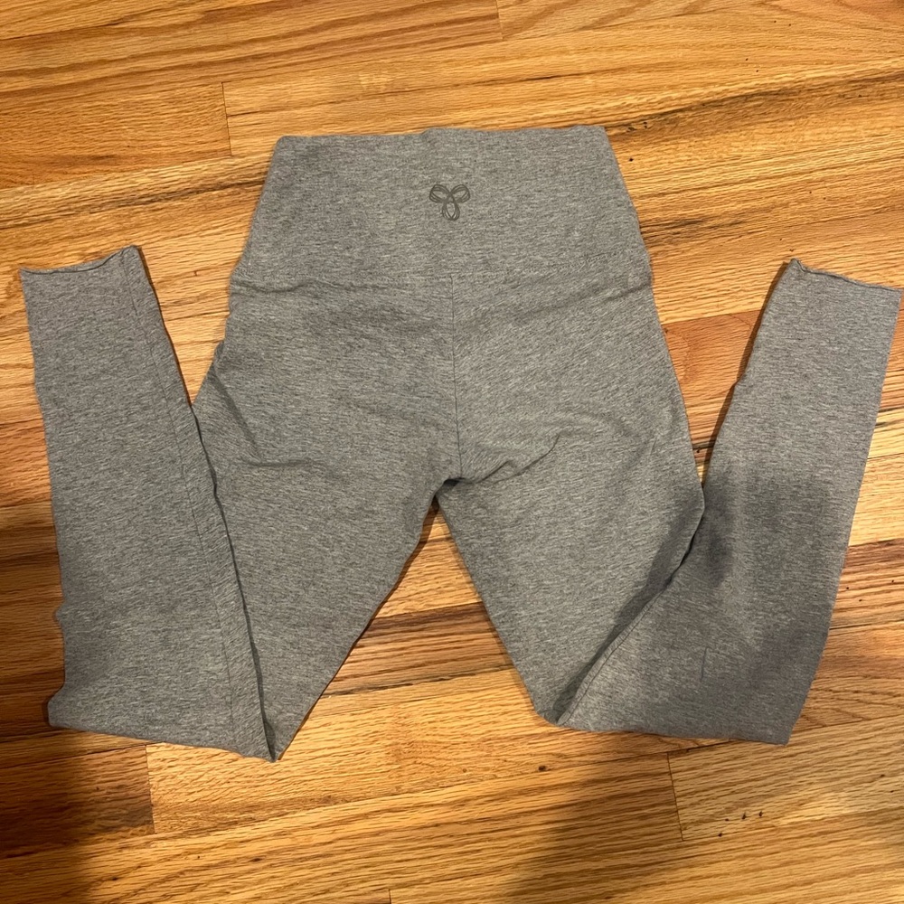 Aritzia TNA Women’s Gray Leggings